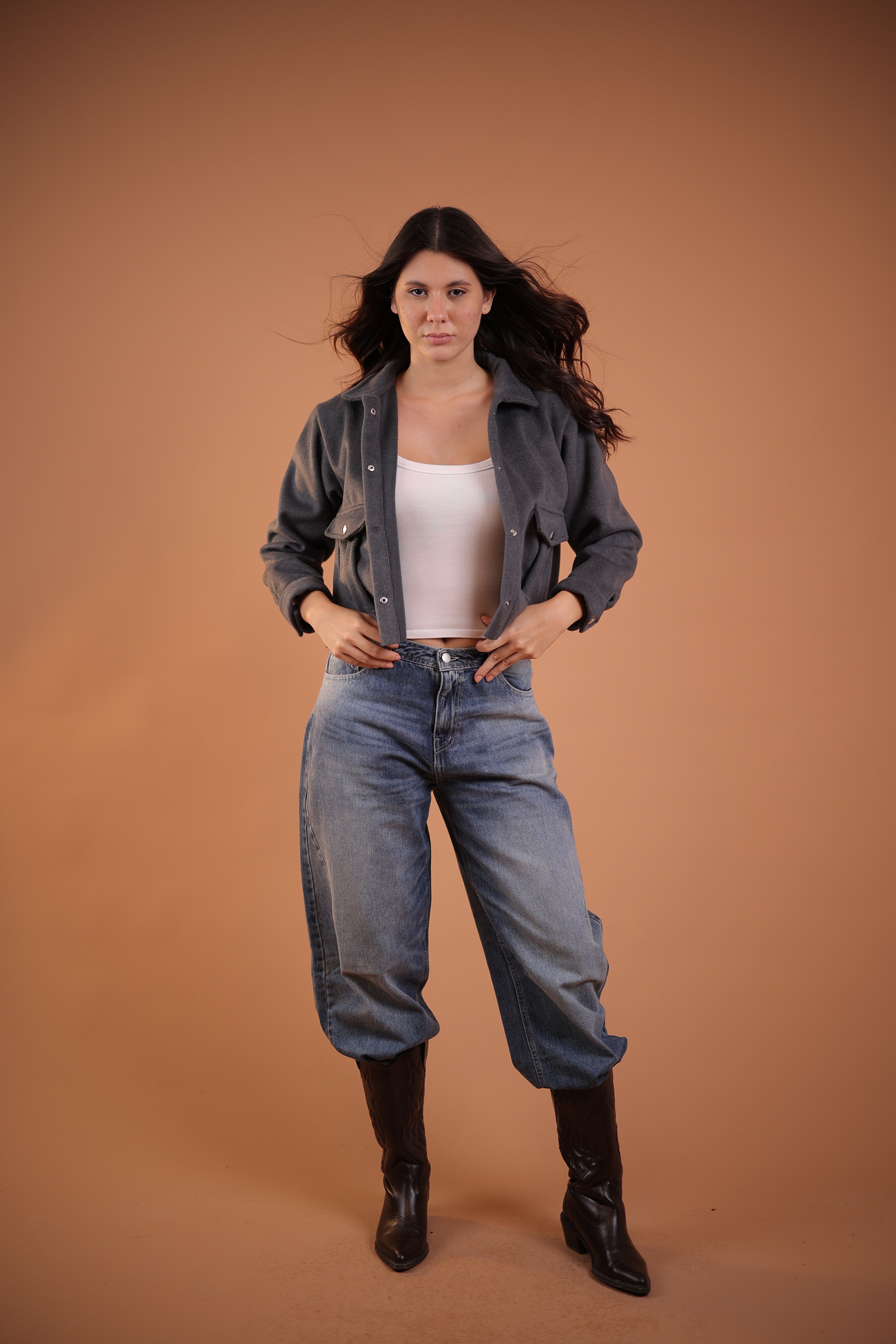 Zoya جاكيت جوخ قصير مبطن